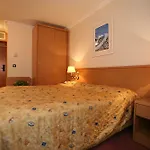 Sunny By Valamar Hotel
