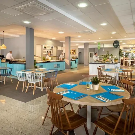 Corinthia Sunny By Valamar Hotel