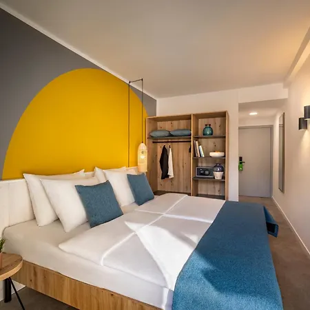 Sunny By Valamar, Ex Corinthia