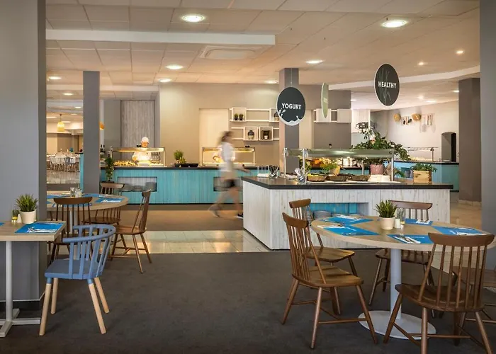 Hotel Sunny By Valamar 3*