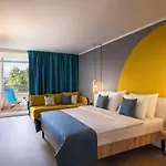 Sunny By Valamar 3* 바슈카