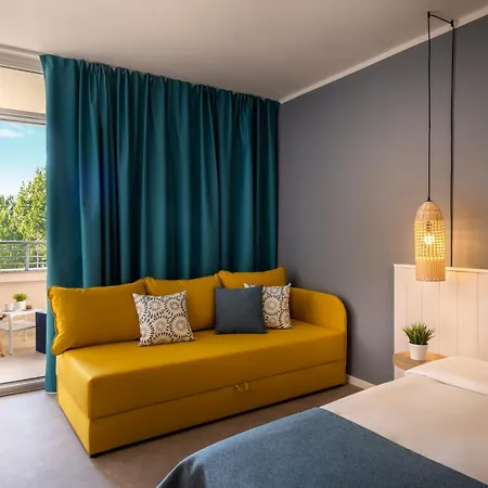 Hotel Sunny By Valamar 3*